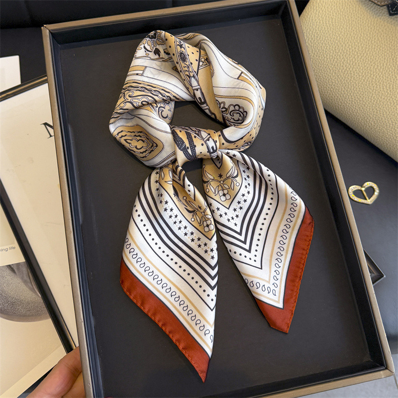 Nuova Bandana Designer in Seta - Wrist Wraps recensione e prezzo